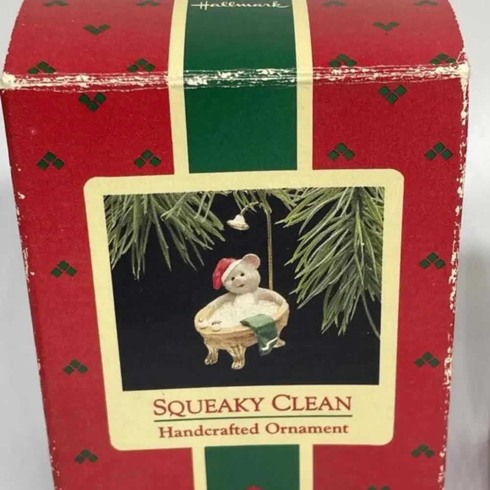 Hallmark merry mouse